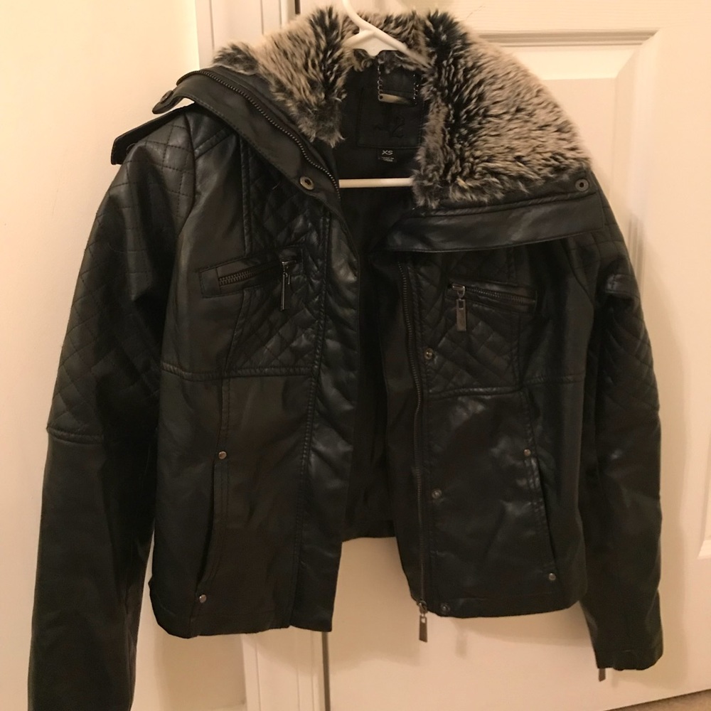 Leather jacket lined with fur
